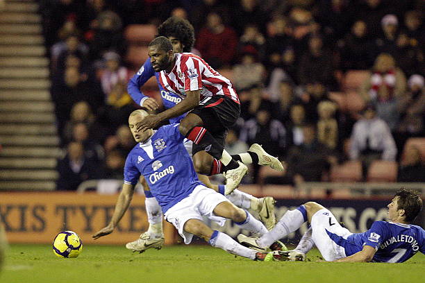 虽然弗格与 虽然弗格与