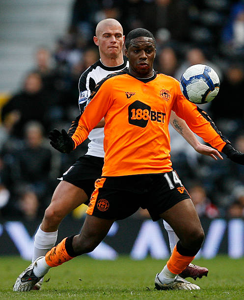 靠几位明星 靠几位明星