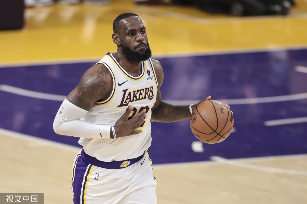 富安健洋迅 富安健洋迅